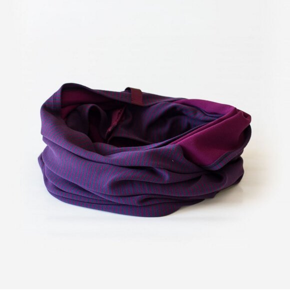 Lululemon Vinyasa Scarf Rulu in Hyper Stripe Plum / Plum Athleisure - Picture 6 of 14